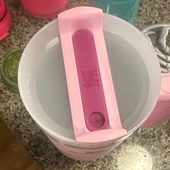 Stanley Classic Pink Tumbler with Handle - Picture 2 of 4